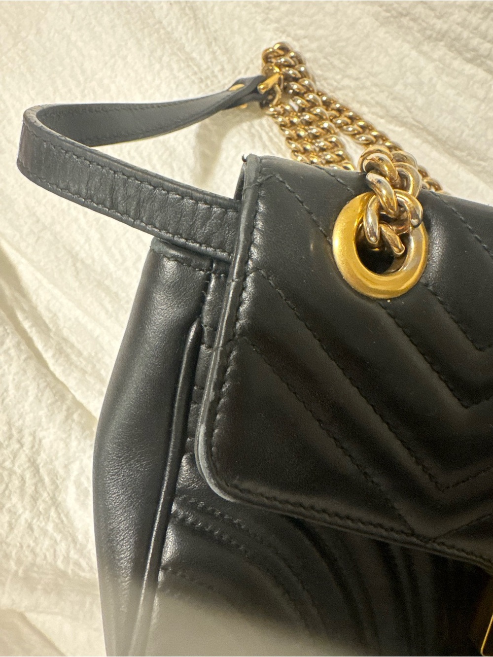 Gucci Black Chevron Matelassé Shoulder Bag with Gold Hardware - Picture 12 of 15